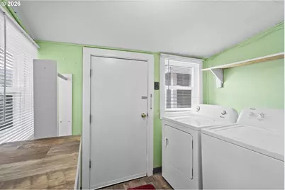 307 N Ash St, Bingen, WA 98605 - Photo 23