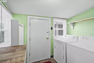 307 N Ash St, Bingen, WA 98605 - Photo 23