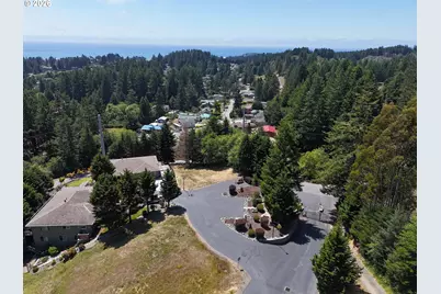 7774 Zoe Dr, Brookings, OR 97415 - Photo 3