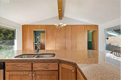 63881 Lester Rd, La Grande, OR 97850 - Photo 9
