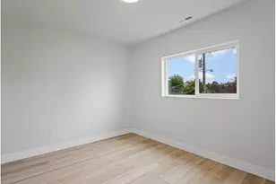 234 NE Cleveland Ave, Gresham, OR 97030 - Photo 29