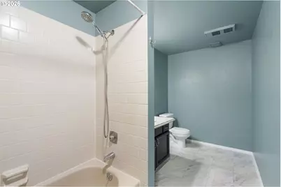 6904 NE 43rd St #F, Vancouver, WA 98661 - Photo 25