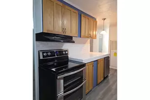 19776 SE Stark St, Portland, OR 97233 - Photo 15