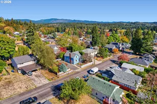 323 NW 17th Ave, Camas, WA 98607 - Photo 3