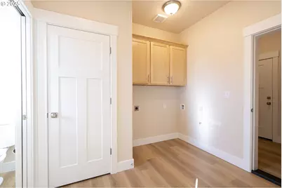 115 E Jersey St, Gladstone, OR 97027 - Photo 9