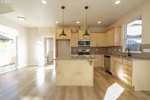 115 E Jersey St, Gladstone, OR 97027 - Photo 5