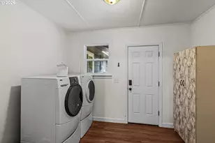 117 E B Ave, Drain, OR 97435 - Photo 13