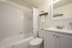 2571 Alder St, Eugene, OR 97405 - Photo 23