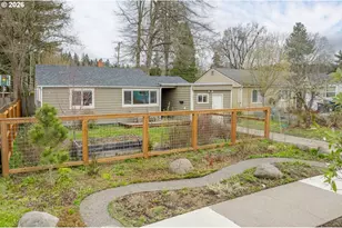 2571 Alder St, Eugene, OR 97405 - Photo 3