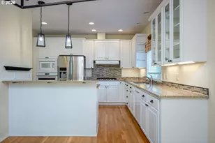 10898 SE Happy Valley Dr, Happy Valley, OR 97086 - Photo 9
