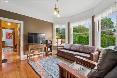 322 SE 61st Ave, Portland, OR 97215 - Photo 23