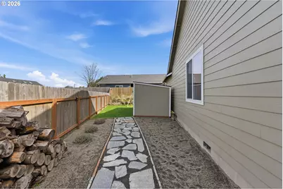 2025 Roosevelt Loop, North Bend, OR 97459 - Photo 45
