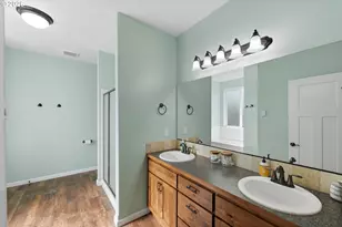 2025 Roosevelt Loop, North Bend, OR 97459 - Photo 31