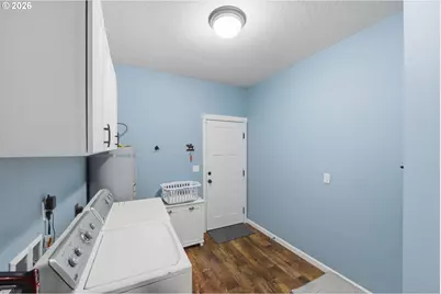 2025 Roosevelt Loop, North Bend, OR 97459 - Photo 35