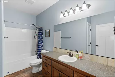 2025 Roosevelt Loop, North Bend, OR 97459 - Photo 21