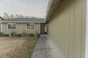 1721 Foxtail Cir, Woodland, WA 98674 - Photo 5