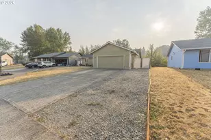 1721 Foxtail Cir, Woodland, WA 98674 - Photo 3