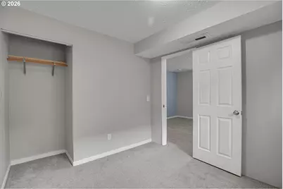 638 SW 7th St, Gresham, OR 97080 - Photo 33