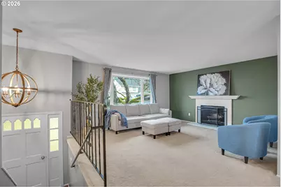 638 SW 7th St, Gresham, OR 97080 - Photo 7