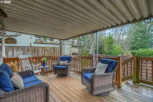 638 SW 7th St, Gresham, OR 97080 - Photo 15