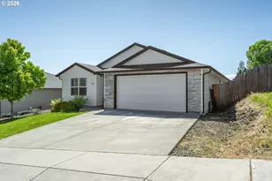 601 SE Rose Ridge Dr, Winston, OR 97496 - Photo 3