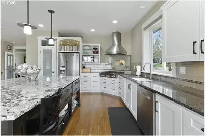 17144 SE Johnston Dr, Portland, OR 97236 - Photo 9