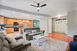 148 W Canyonview Dr, Longview, WA 98632 - Photo 5