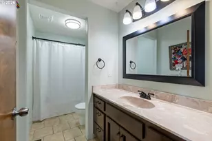 2382 NW Esquire Dr, Roseburg, OR 97471 - Photo 29