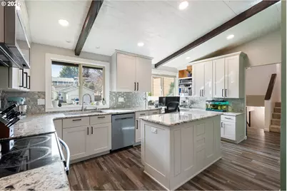 2382 NW Esquire Dr, Roseburg, OR 97471 - Photo 7