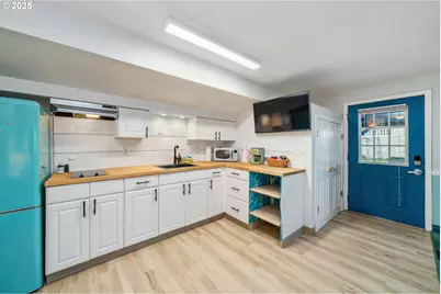 105 S 6th Ave, Rockaway Beach, OR 97136 - Photo 37