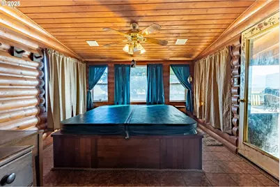 65255 Hunter Rd, La Grande, OR 97850 - Photo 13