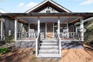 1137 SE Lexington St, Portland, OR 97202 - Photo 1