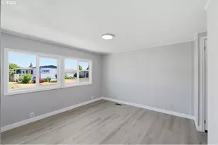 5422 Portland Rd NE, Salem, OR 97305 - Photo 27