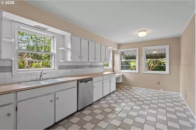 4711 N Amherst St, Portland, OR 97203 - Photo 13