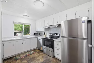 1600 Rhododendron Dr #76, Florence, OR 97439 - Photo 7