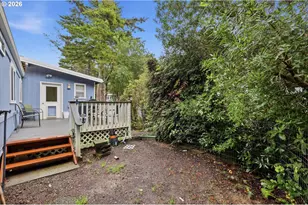 1600 Rhododendron Dr, Florence, OR 97439 - Photo 23