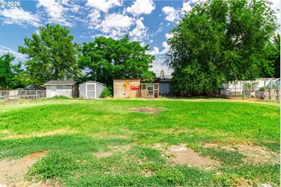 935 E Gladys Ave, Hermiston, OR 97838 - Photo 19