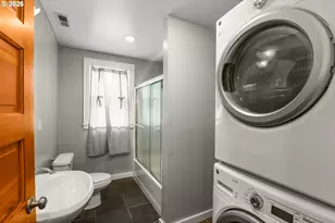 4836 SW Coronado St, Portland, OR 97219 - Photo 15