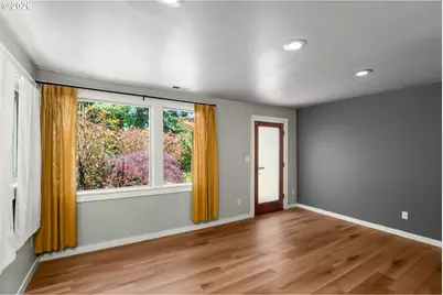 4836 SW Coronado St, Portland, OR 97219 - Photo 9