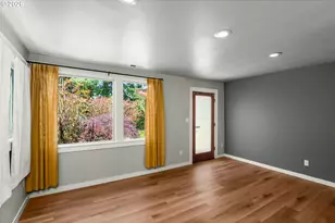 4836 SW Coronado St, Portland, OR 97219 - Photo 9