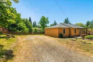 4836 SW Coronado St, Portland, OR 97219 - Photo 3