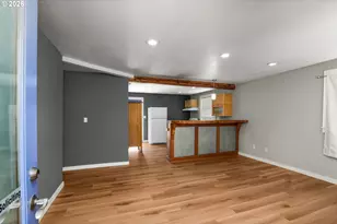 4836 SW Coronado St, Portland, OR 97219 - Photo 5