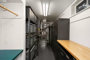 840 NW Summit Ave, Portland, OR 97210 - Photo 37