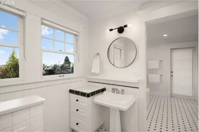 840 NW Summit Ave, Portland, OR 97210 - Photo 21