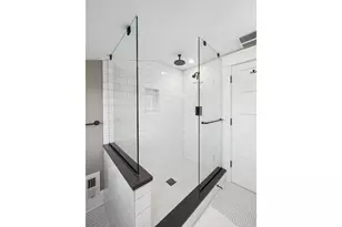 840 NW Summit Ave, Portland, OR 97210 - Photo 31