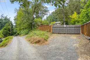 2145 Floral Hill Dr, Eugene, OR 97403 - Photo 47