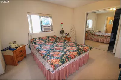 14475 SW 20th St, Beaverton, OR 97008 - Photo 13