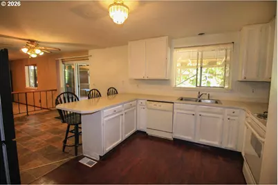 14475 SW 20th St, Beaverton, OR 97008 - Photo 11