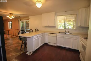 14475 SW 20th St, Beaverton, OR 97008 - Photo 11