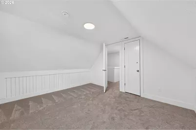8413 NE Hassalo St, Portland, OR 97220 - Photo 17